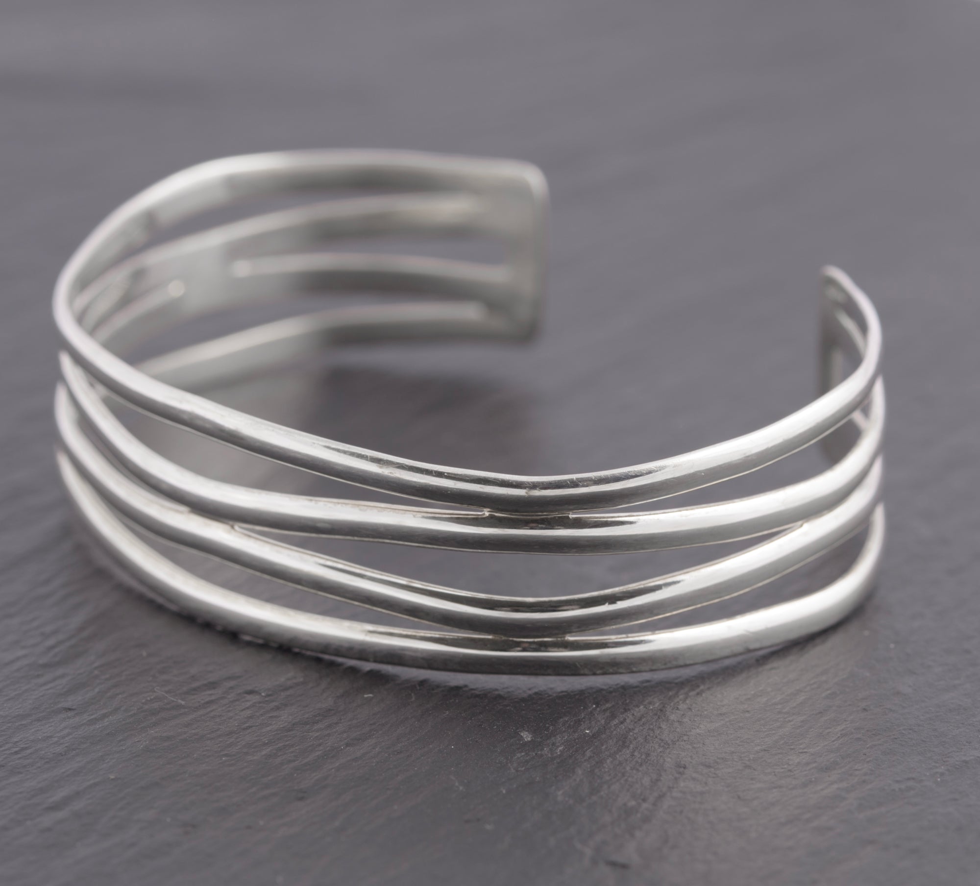 Vintage Sterling Silver Handmade Mexican Wave Form Bangle Bracelet (C2746)