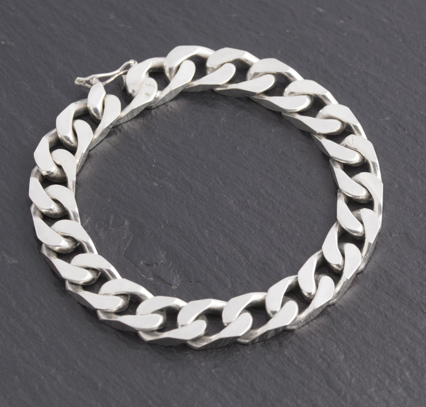 Vintage Sterling Silver Chunky Cut Curb Link Chain Bracelet Hallmarked 1981 (C2753)