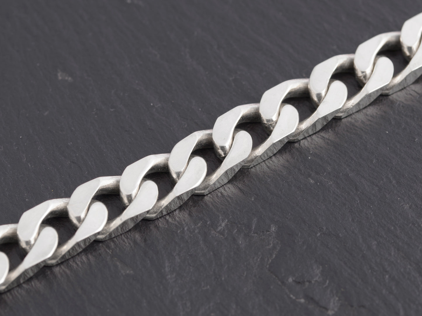Vintage Sterling Silver Chunky Cut Curb Link Chain Bracelet Hallmarked 1981 (C2753)