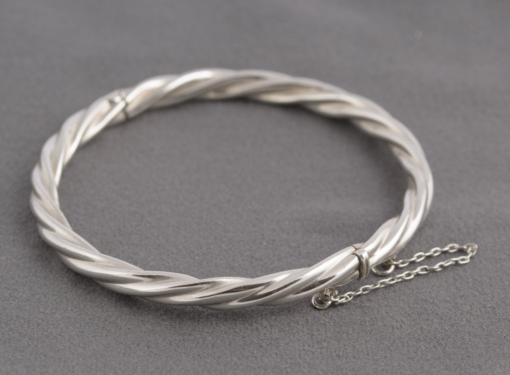 Vintage Sterling Silver Hinged Bangle Barley Sugar Twist Design c.1980's (C2756)