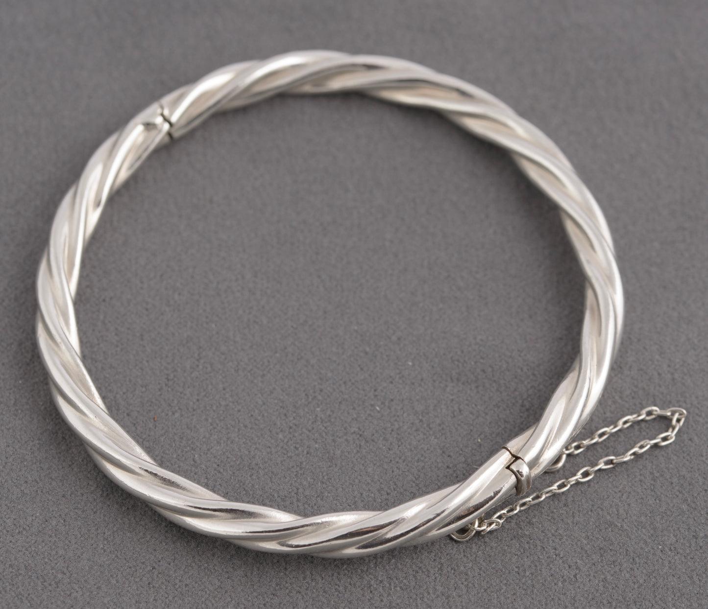 Vintage Sterling Silver Hinged Bangle Barley Sugar Twist Design c.1980's (C2756)