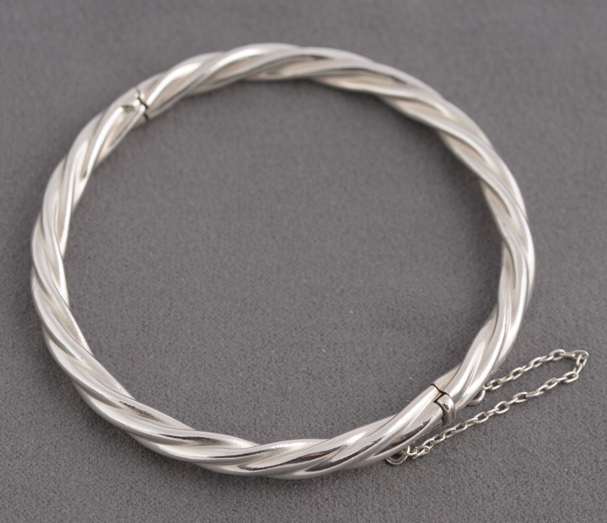 Vintage Sterling Silver Hinged Bangle Barley Sugar Twist Design c.1980's (C2756)