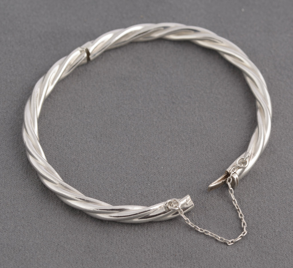 Vintage Sterling Silver Hinged Bangle Barley Sugar Twist Design c.1980's (C2756)