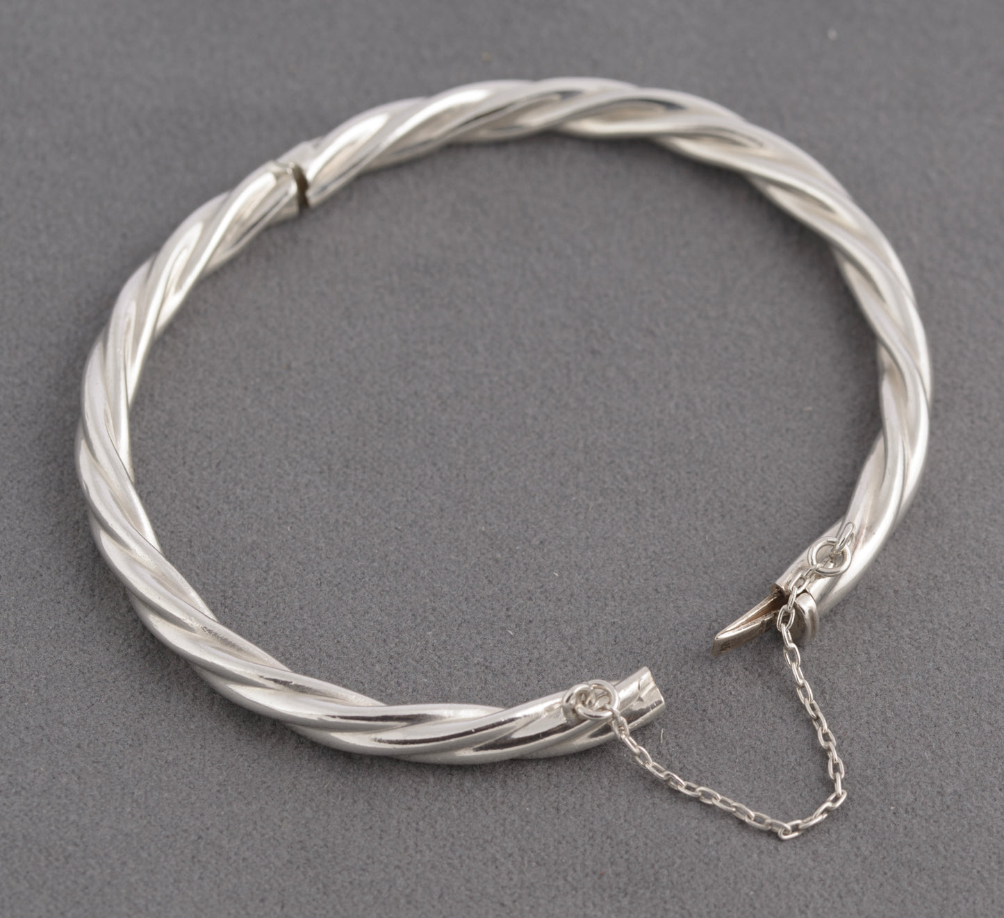 Vintage Sterling Silver Hinged Bangle Barley Sugar Twist Design c.1980's (C2756)