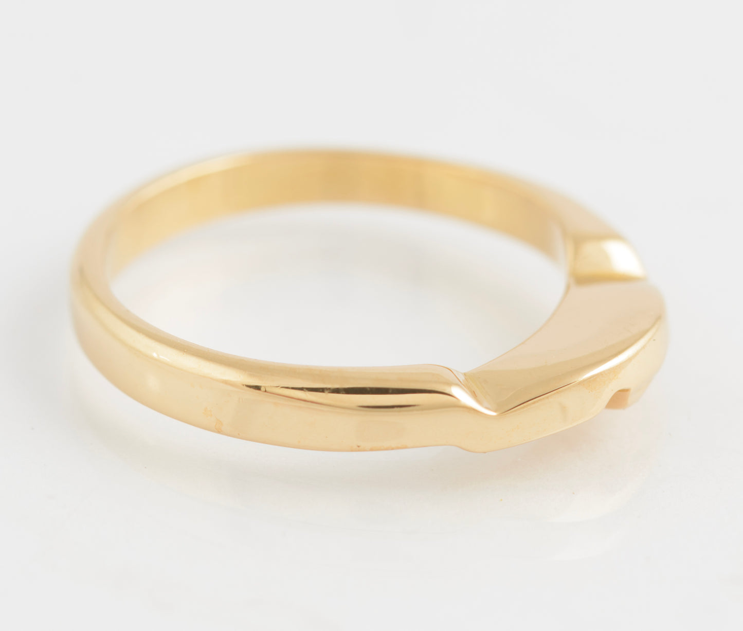 Vintage 14 Carat Solid Yellow Gold Geometric Head Band Ring C.1980's Size M (C2760)