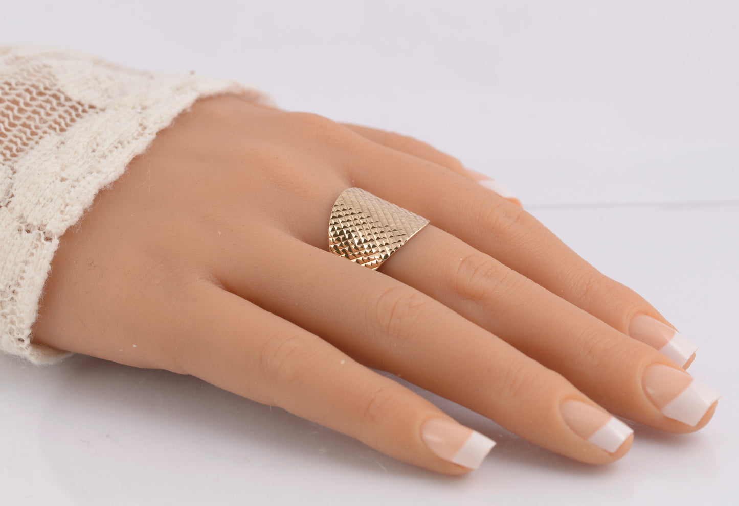 Vintage 9ct 375 Yellow Gold Wide Top Ring Diamond Cut Size T1/2 Unisex (C2769)