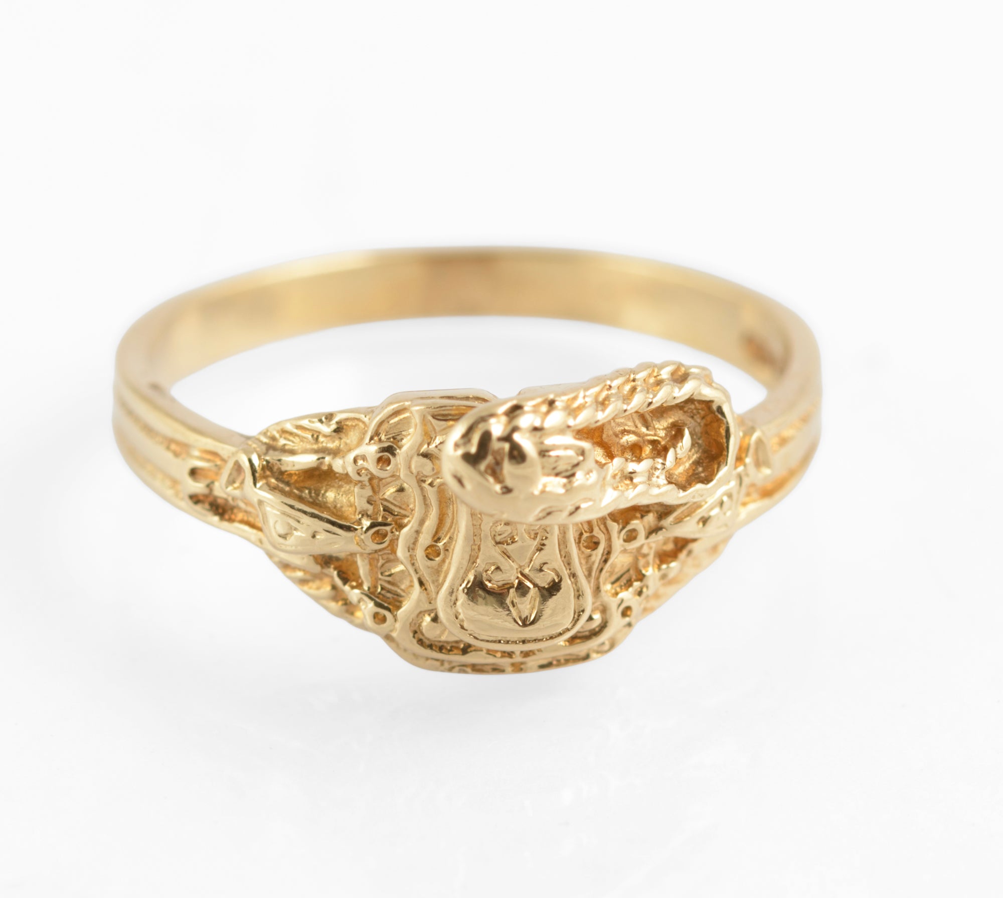 Vintage Solid 9ct Gold Saddle Top Ring Hallmarked 1987 UK Size P (C2770)