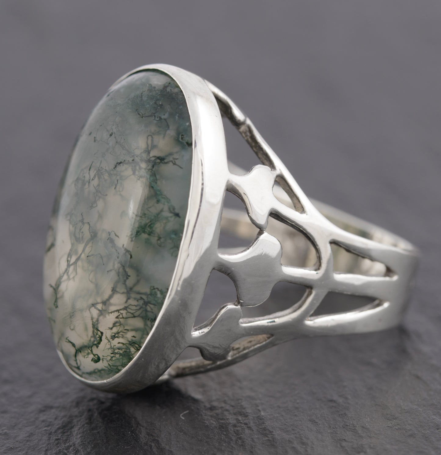 Vintage Sterling Silver & 16 Carat Huge Moss Agate Cabochon Statement Ring(C2779)