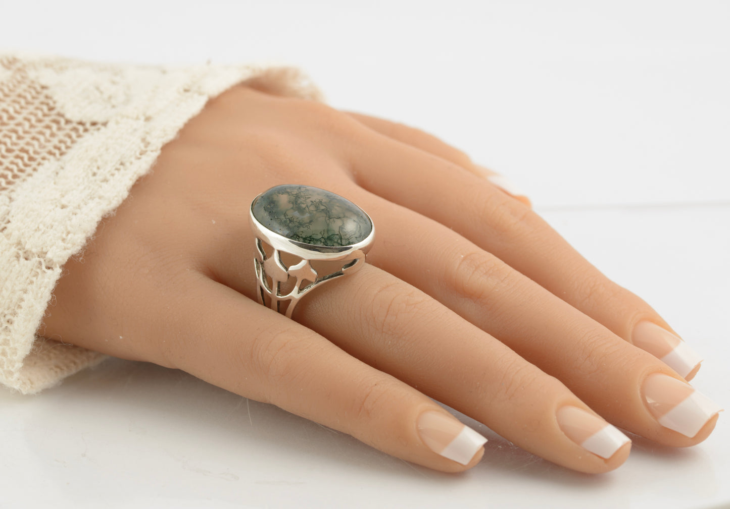 Vintage Sterling Silver & 16 Carat Huge Moss Agate Cabochon Statement Ring(C2779)