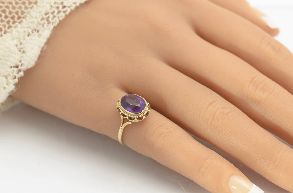 Vintage 9ct Gold & Natural Amethyst 2.1 Carat Gemstone Hallmarked 1970 UK Size L  (C2780)