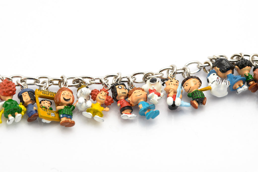 The Ultimate Peanuts Charm Bracelet Bradford Exchange Exclusive 30 Charms With Original Pouch & Box  (C2795)