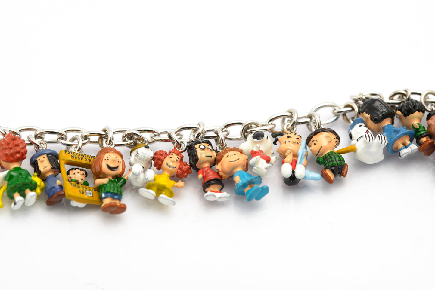 The Ultimate Peanuts Charm Bracelet Bradford Exchange Exclusive 30 Charms With Original Pouch & Box  (C2795)