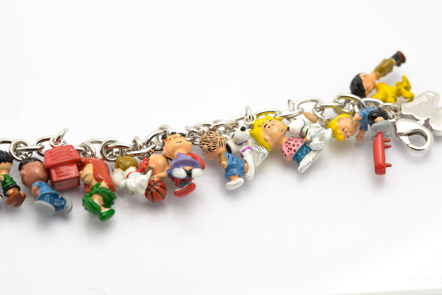 The Ultimate Peanuts Charm Bracelet Bradford Exchange Exclusive 30 Charms With Original Pouch & Box  (C2795)