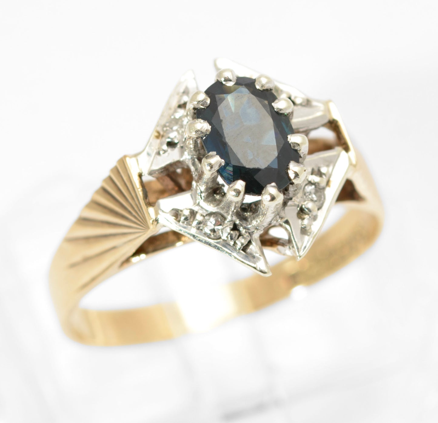 Vintage 9ct Gold Natural Sapphire & Diamond Shield Head Ring 1970's Size L1/2 (C2796)