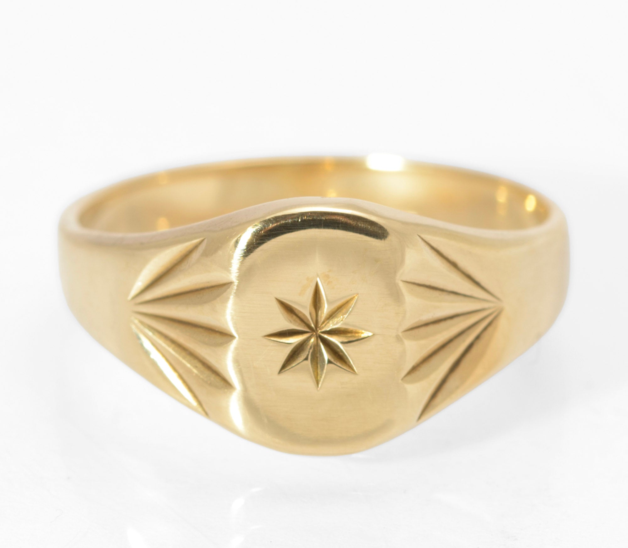 Vintage 9ct Gold Classic Signet Ring 1960's Radial Cut Shoulders Size N (C2798)