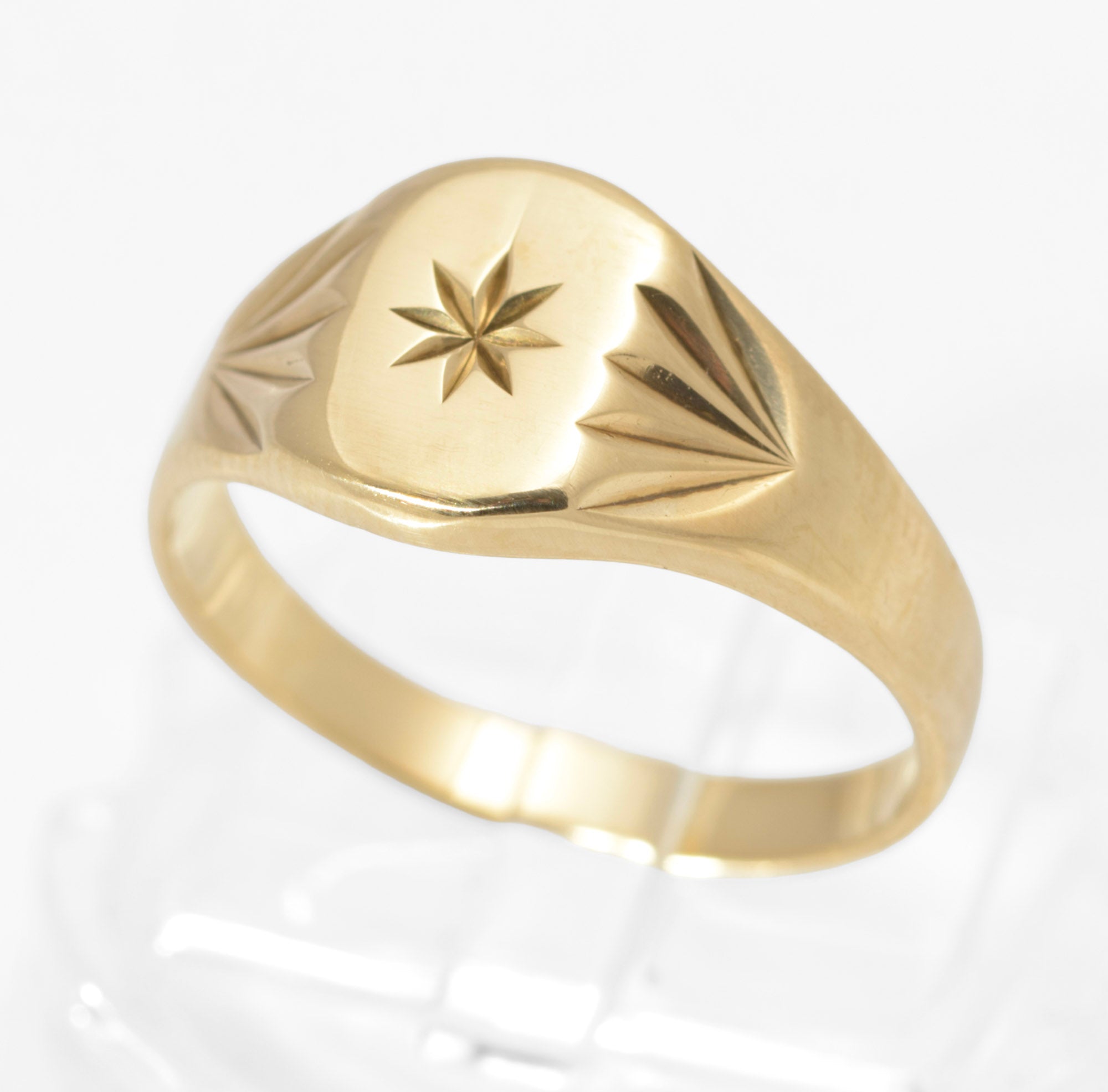 Vintage 9ct Gold Classic Signet Ring 1960's Radial Cut Shoulders Size N (C2798)