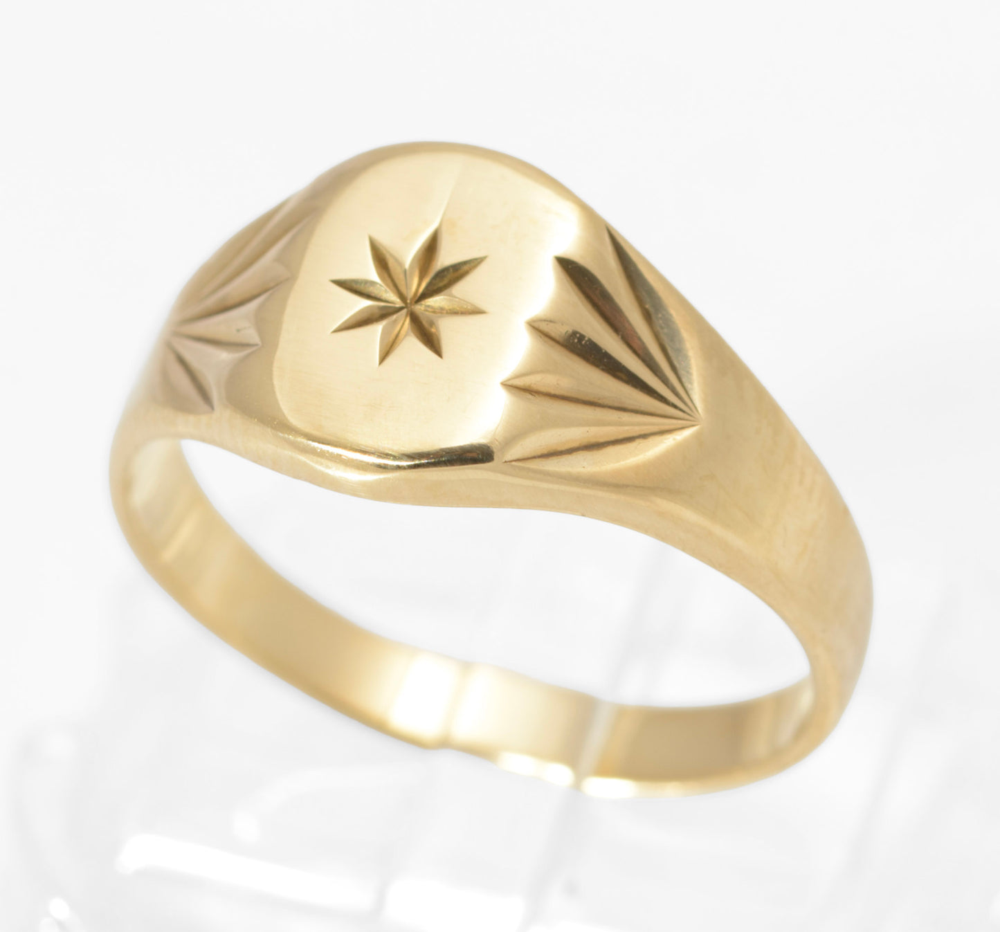 Vintage 9ct Gold Classic Signet Ring 1960's Radial Cut Shoulders Size N (C2798)