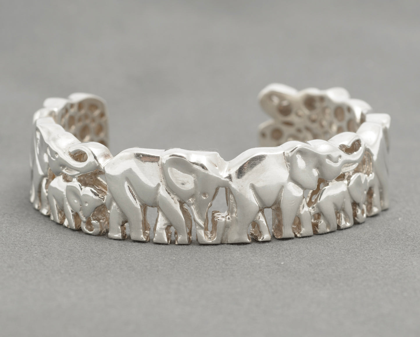 Suarti Sterling Silver Heavy & Chunky Elephant Cuff Bangle Hallmarked 2003 (C2811)
