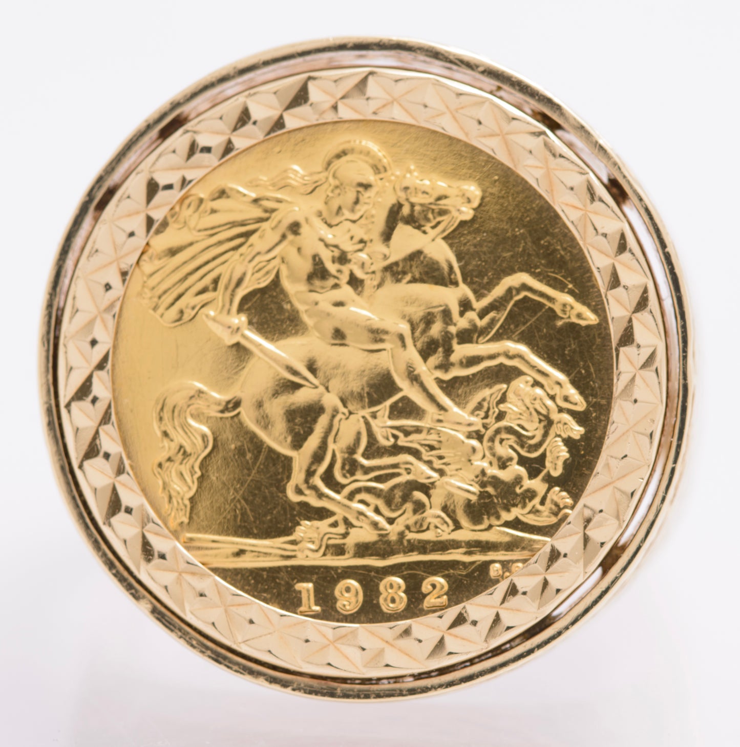 Vintage 9ct Gold With 22 Carat Gold Half Sovereign Coin Ring Hallmarked 1982 (C2817)
