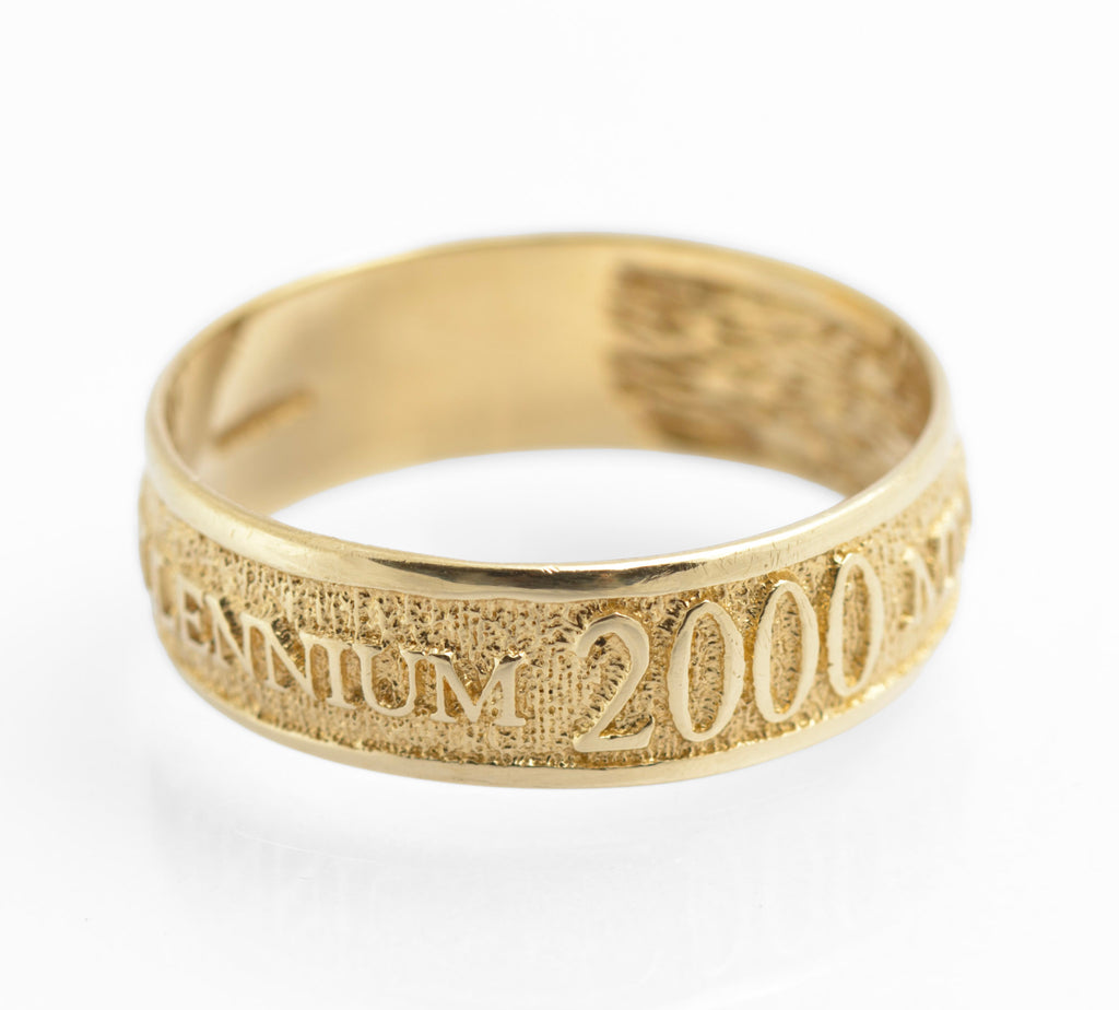9ct Gold Millennium 2000 Celebration Band Ring London Hallmark Size R1/2 (C2824)