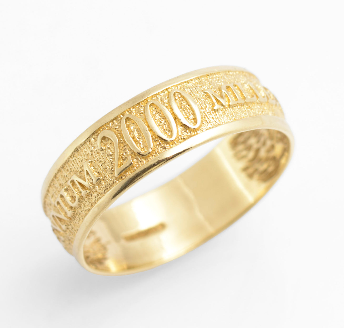 9ct Gold Millennium 2000 Celebration Band Ring London Hallmark Size R1/2 (C2824)