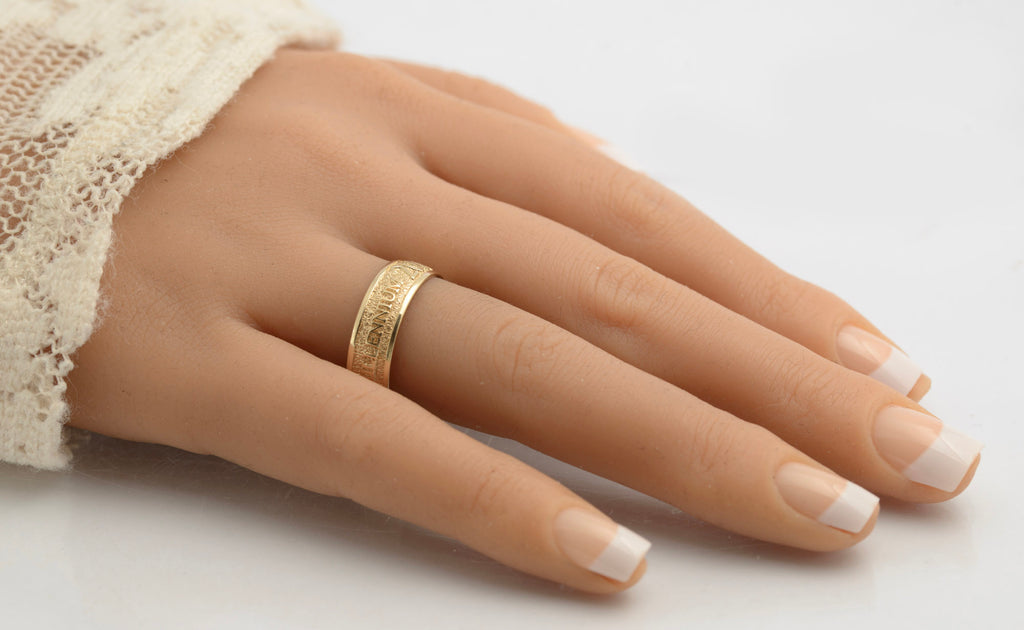 9ct Gold Millennium 2000 Celebration Band Ring London Hallmark Size R1/2 (C2824)