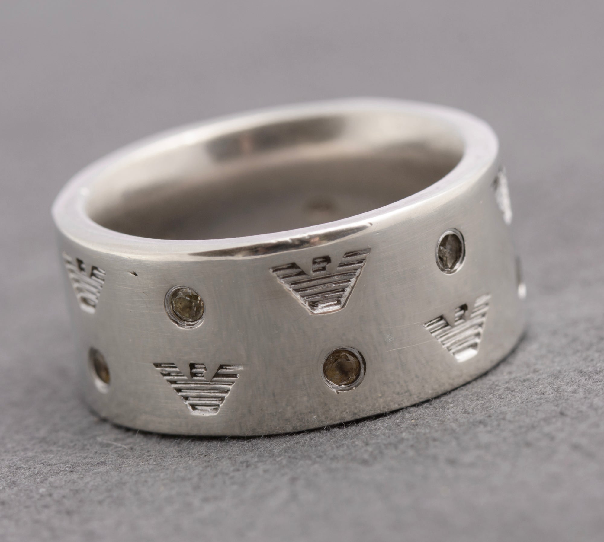 Vintage Emporio Armani Sterling Silver Eagle Head Logo Band Ring With Gems (C2825)