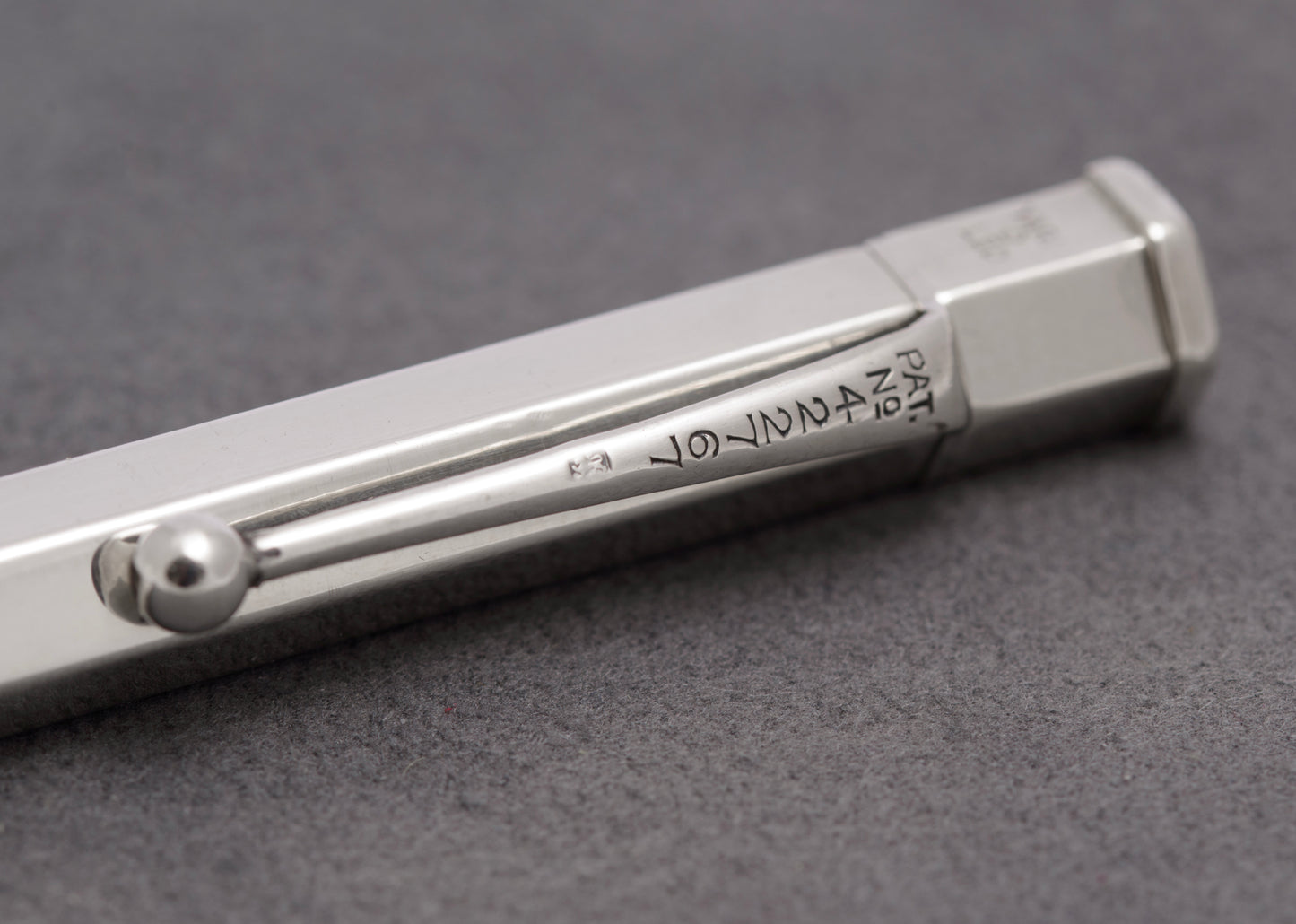 Antique Yard-O-Led Sterling Silver Mechanical Propelling Pencil Hallmarked 1941 (C2831)