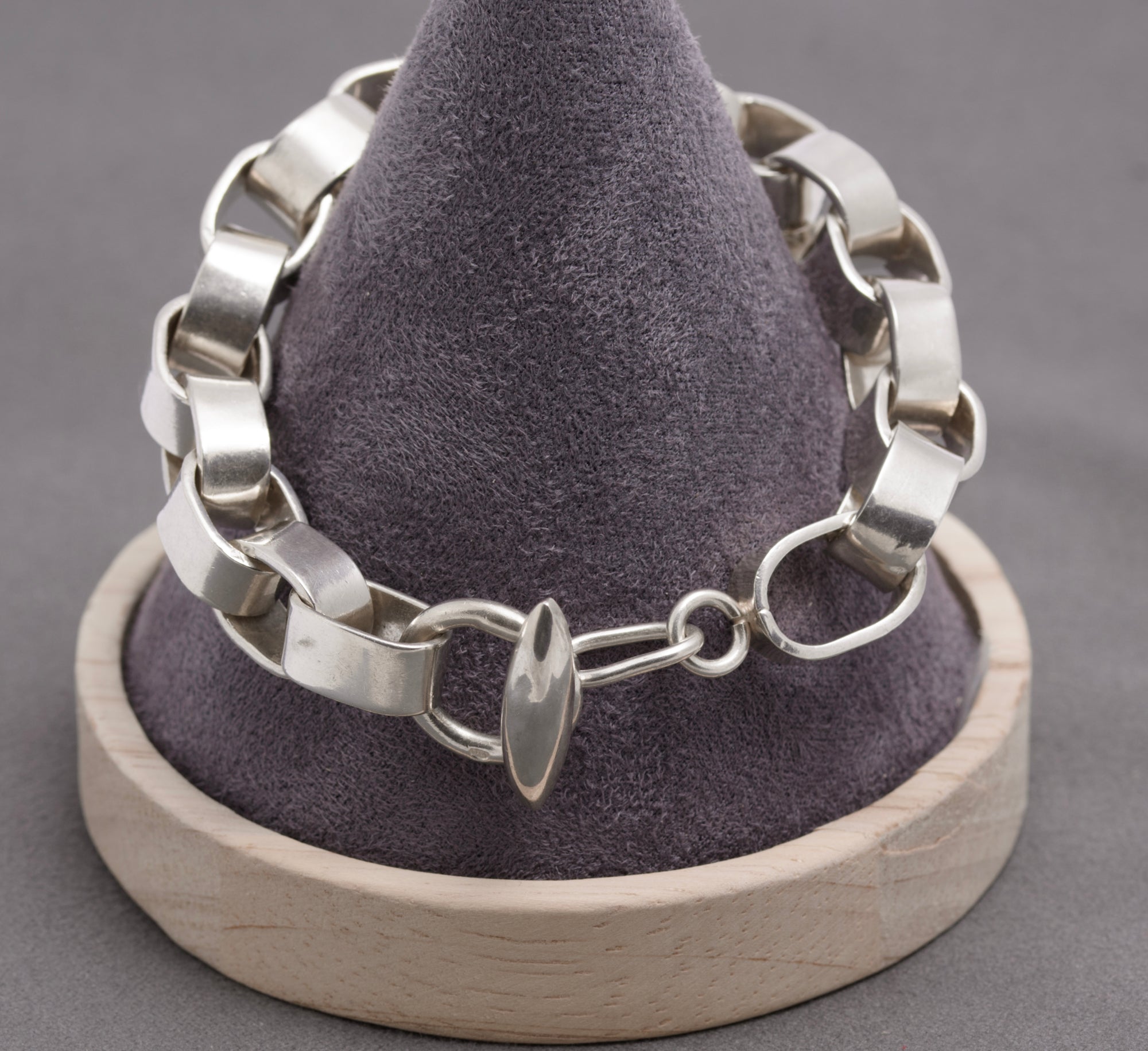 Heavy Sterling Silver Hand Forged Link Chunky Bracelet Hallmarked 2001 (C2835)