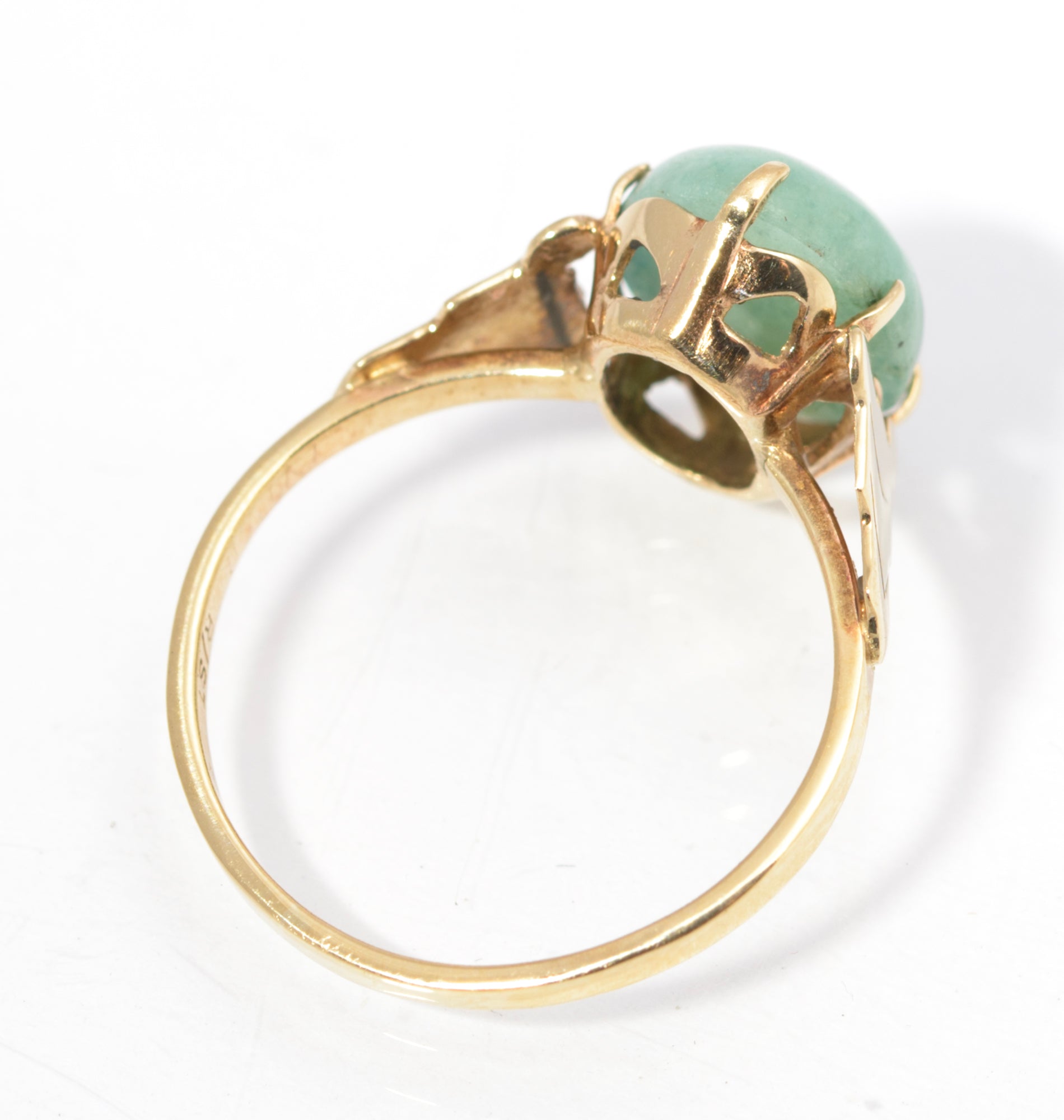 Vintage 9ct Gold Ring With Natural Jade Oval Polished Cabochon UK Size J (C2846)