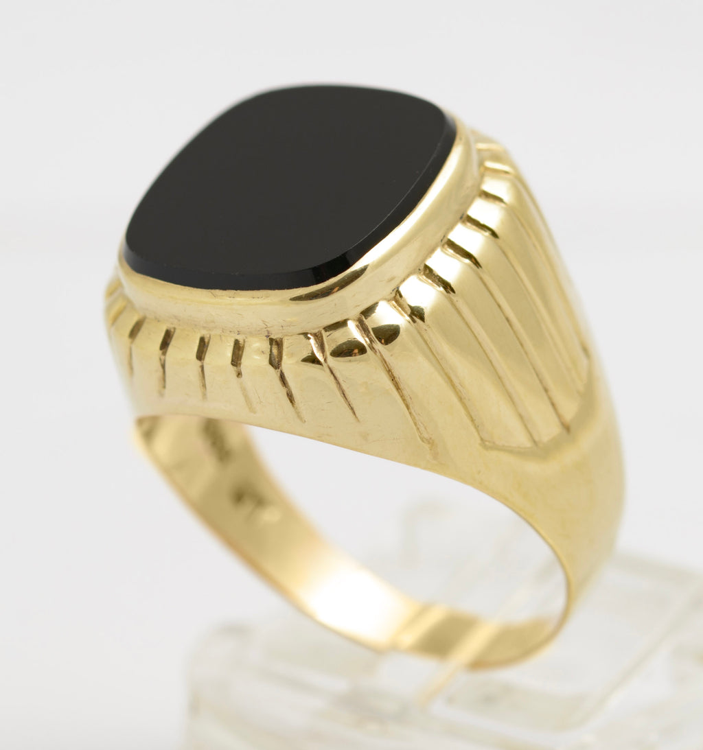 Vintage 8ct Gold (333) Large Men's Black Onyx Signet Ring Ribbed Design (C2851)