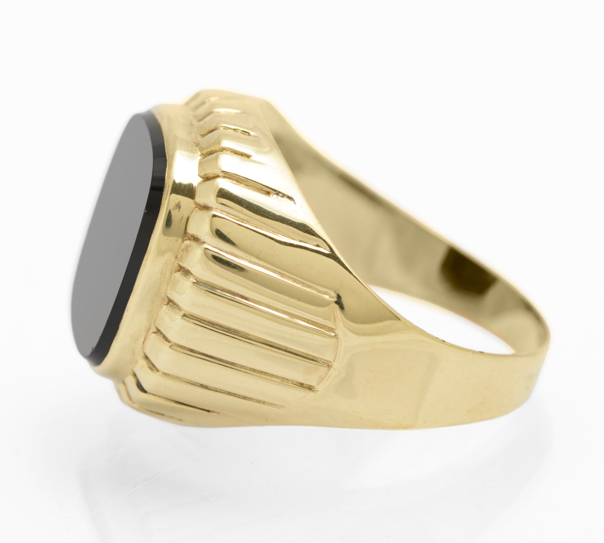 Vintage 8ct Gold (333) Large Men's Black Onyx Signet Ring Ribbed Design (C2851)