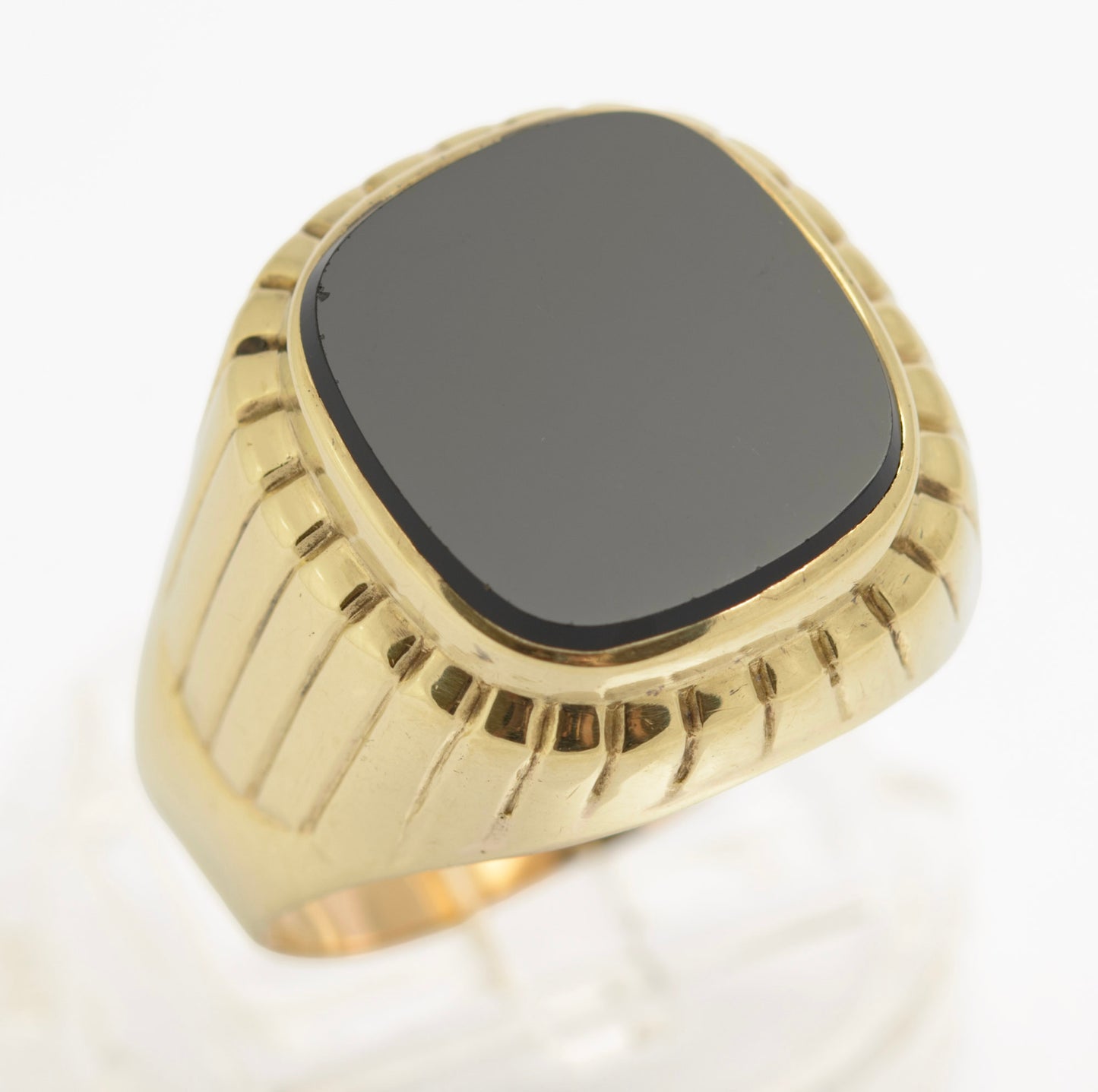 Vintage 8ct Gold (333) Large Men's Black Onyx Signet Ring Ribbed Design (C2851)