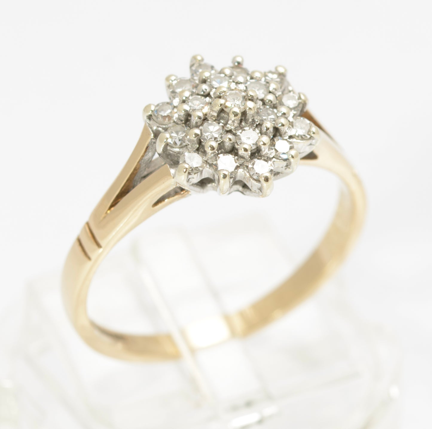Vintage 9ct Yellow Gold Natural Diamond Cluster Ring Ladies UK Size P1/2 (C2853)