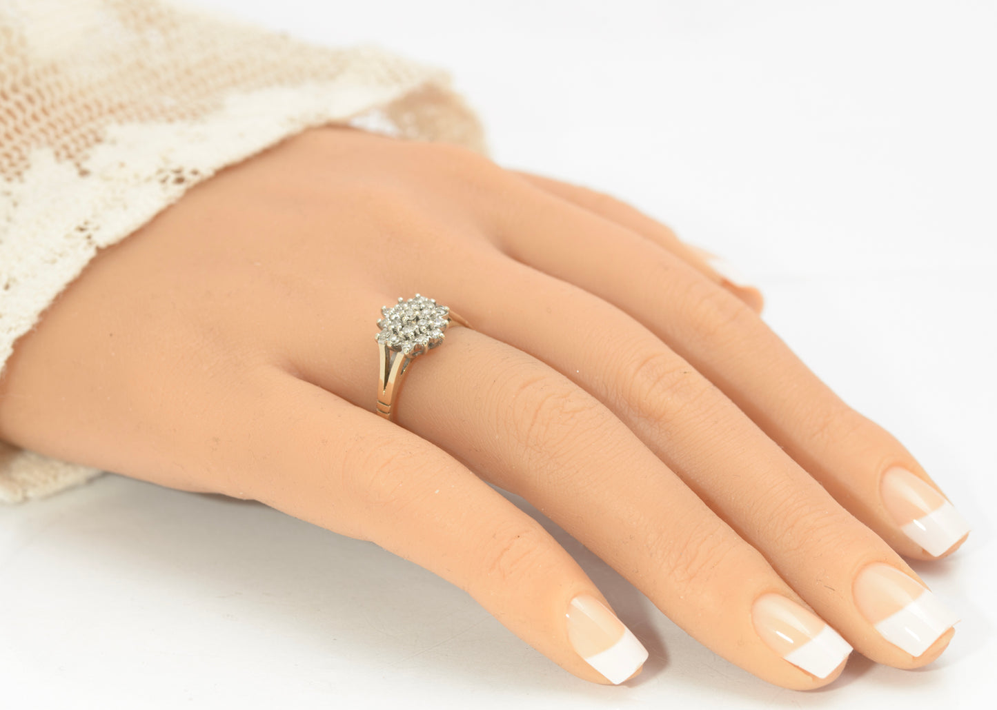 Vintage 9ct Yellow Gold Natural Diamond Cluster Ring Ladies UK Size P1/2 (C2853)