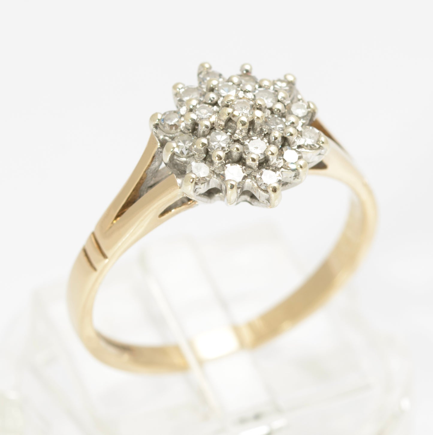 Vintage 9ct Yellow Gold Natural Diamond Cluster Ring Ladies UK Size P1/2 (C2853)
