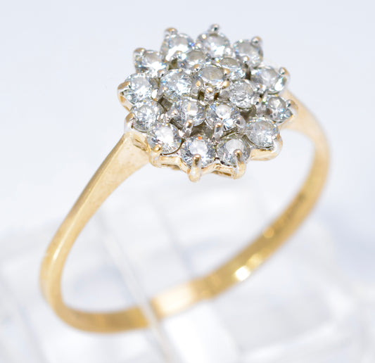 Vintage 9ct Gold 3 Tier CZ Cluster Ring Ladies UK Size N Hallmarked 1985 (C2856)