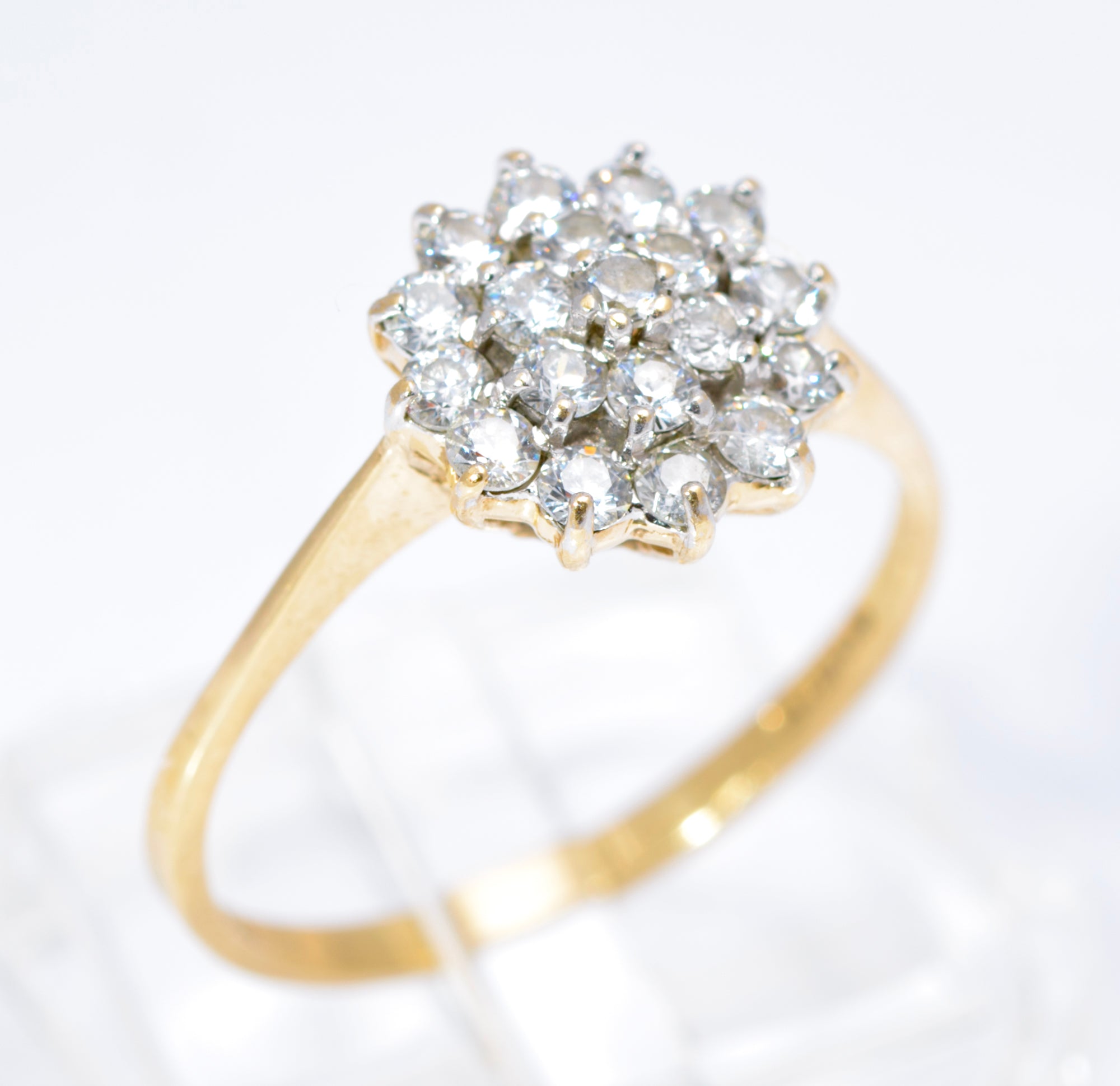 Vintage 9ct Gold 3 Tier CZ Cluster Ring Ladies UK Size N Hallmarked 1985 (C2856)