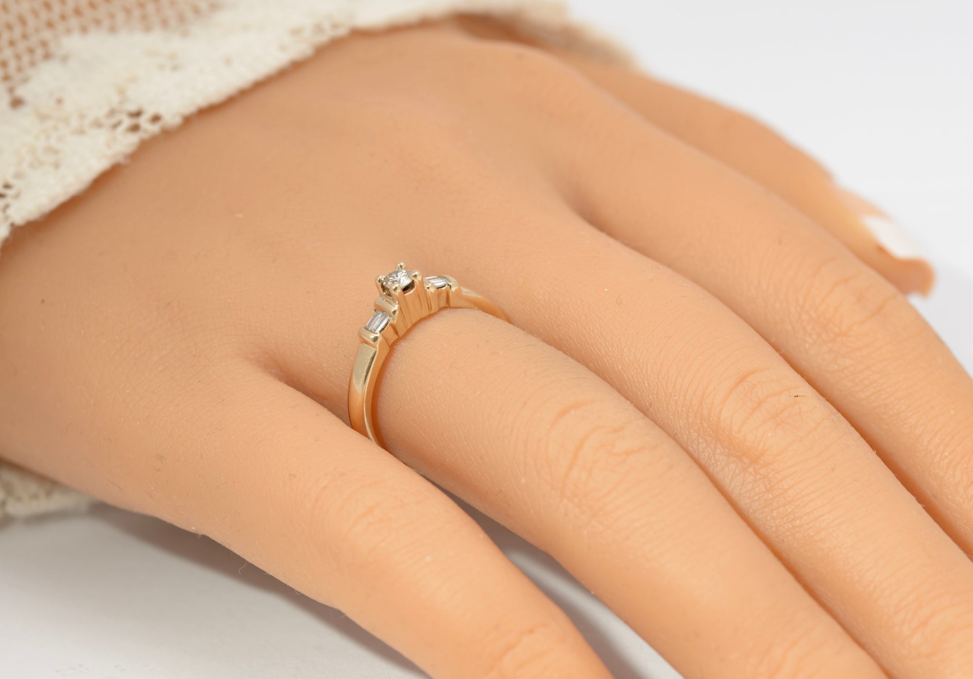 Vintage 9ct Gold & Natural Diamond Ring Baguette Shoulders Women's Size O (C2857)