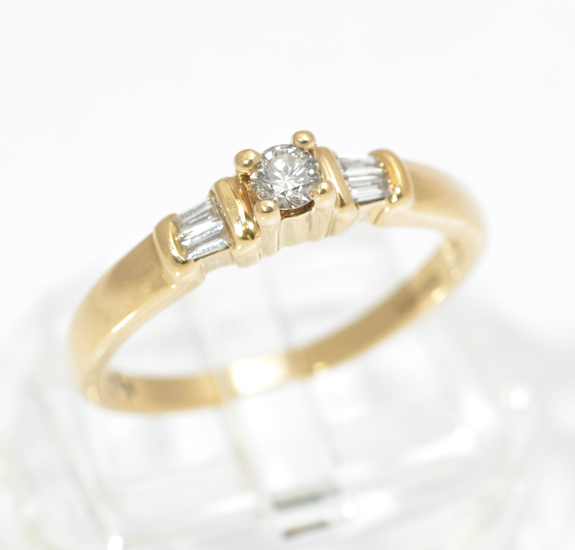 Vintage 9ct Gold & Natural Diamond Ring Baguette Shoulders Women's Size O (C2857)