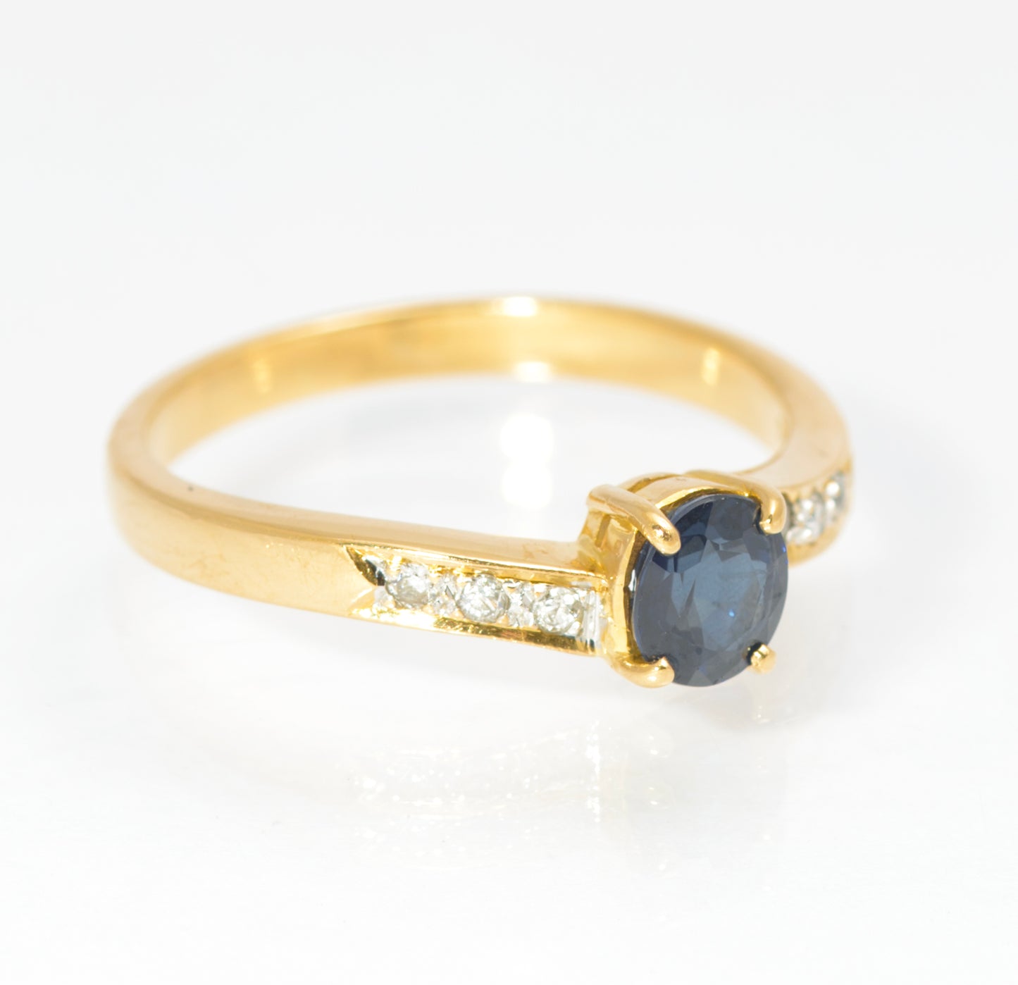 Vintage 18ct Gold Natural Sapphire & Diamond Offset Shoulder Ring UK Size L (C2860)
