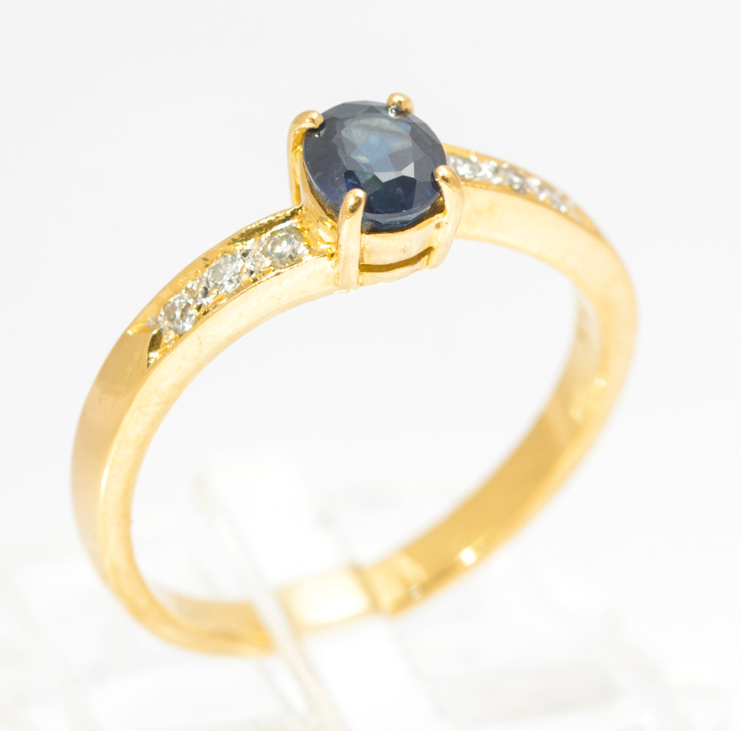 Vintage 18ct Gold Natural Sapphire & Diamond Offset Shoulder Ring UK Size L (C2860)