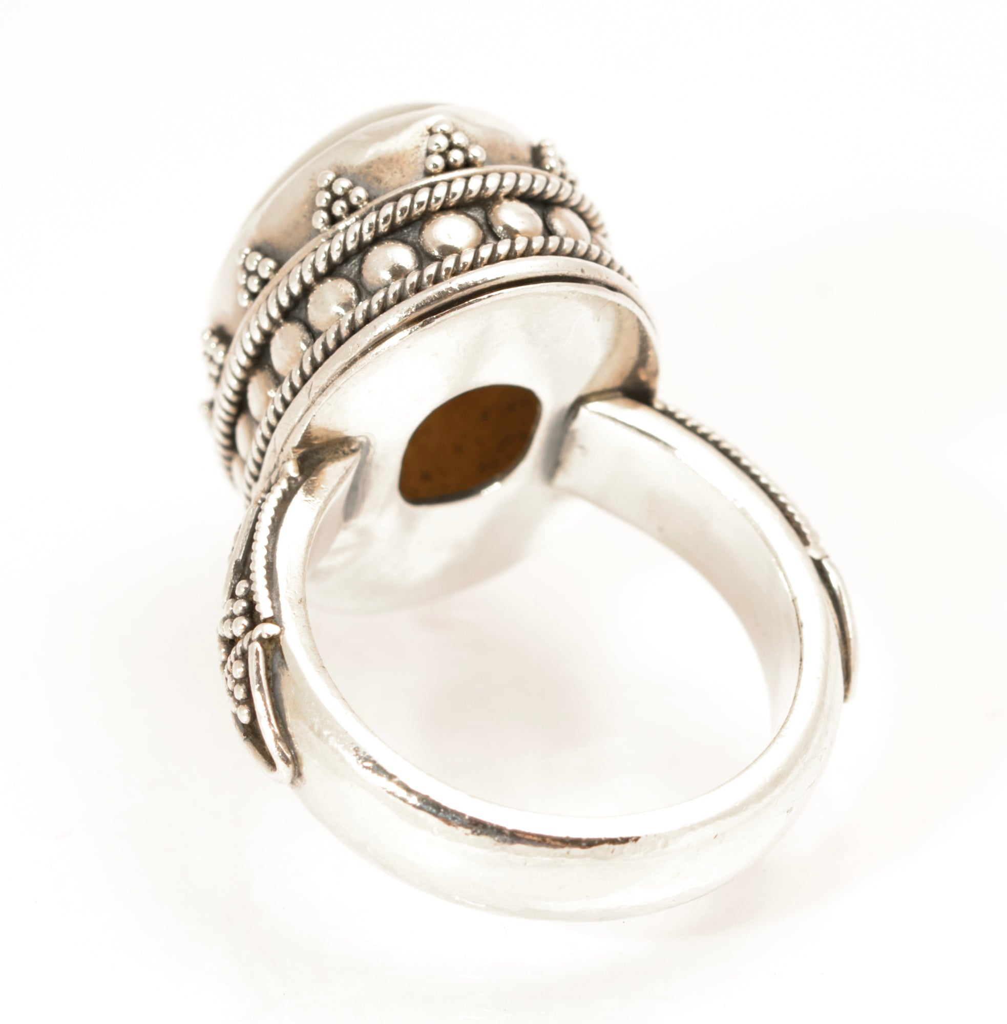 BA Suarti Sterling Silver Statement Ring Large Mother of Pearl Cabochon O1/2 (C2863)