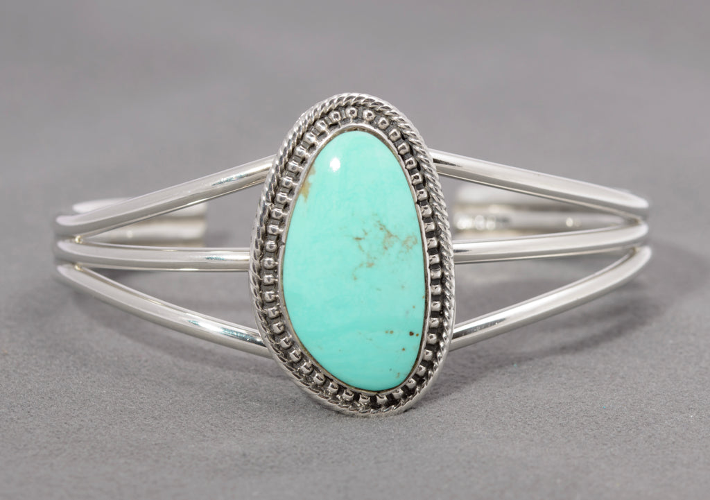 Vintage Native American Running Bear Bangle Sterling Silver & Turquoise (C2866)