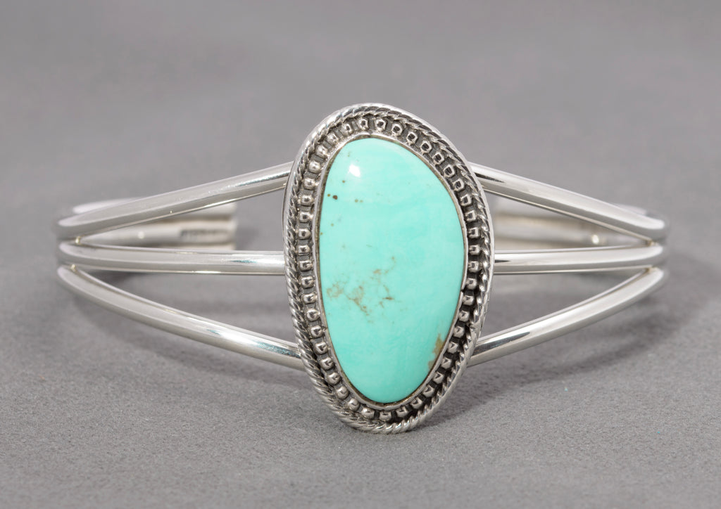 Vintage Native American Running Bear Bangle Sterling Silver & Turquoise (C2866)