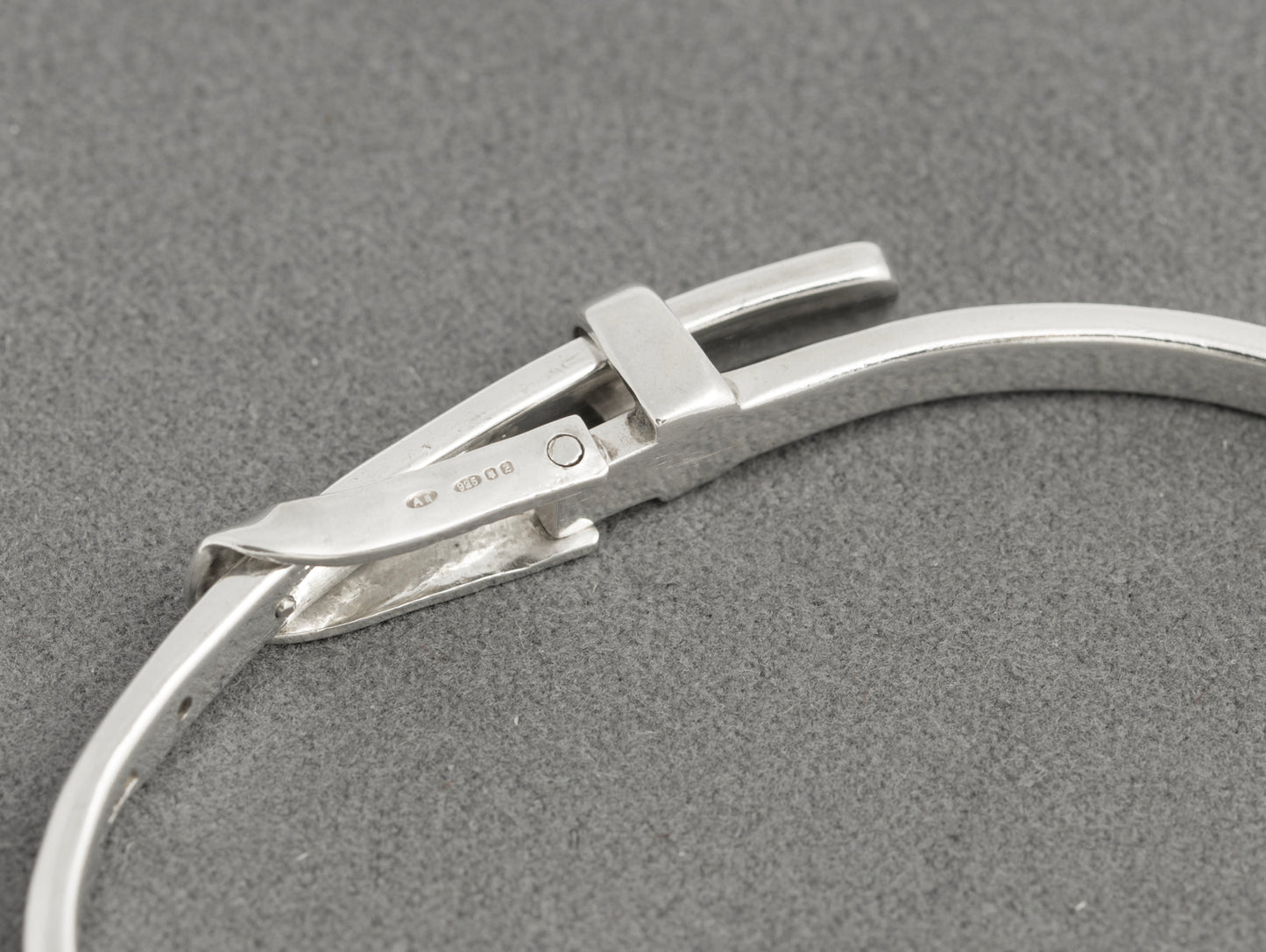 Vintage Sterling Silver Bangle Bracelet Belt & Buckle Design With Working Clasp (C2872)