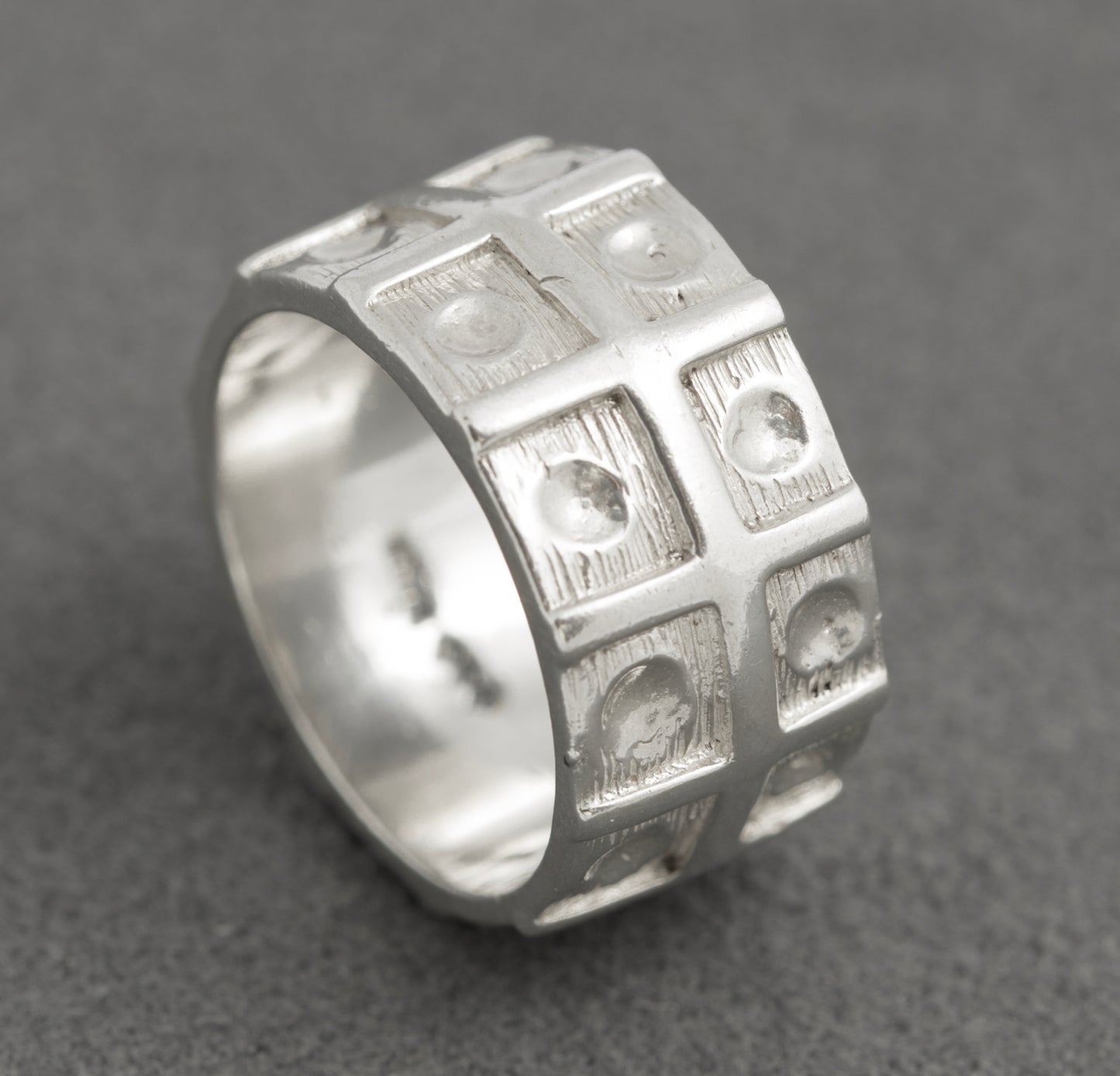 Vintage Sterling Silver Brutalist Design Ring Heavy Chunky Textured Band (C2873)
