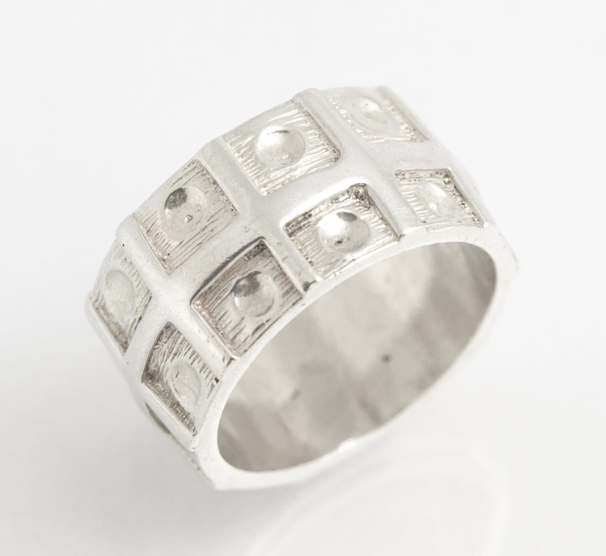 Vintage Sterling Silver Brutalist Design Ring Heavy Chunky Textured Band (C2873)