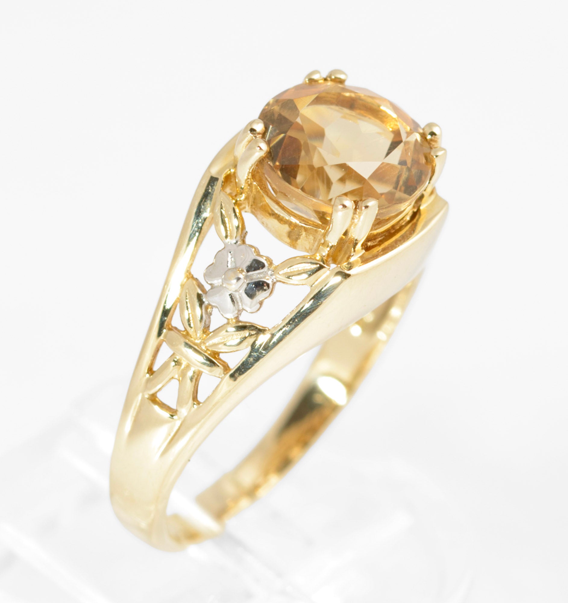 9ct Gold & Natural Citrine Gemstone Ring Pierced Shoulders Women's Size L1/2 (2874)