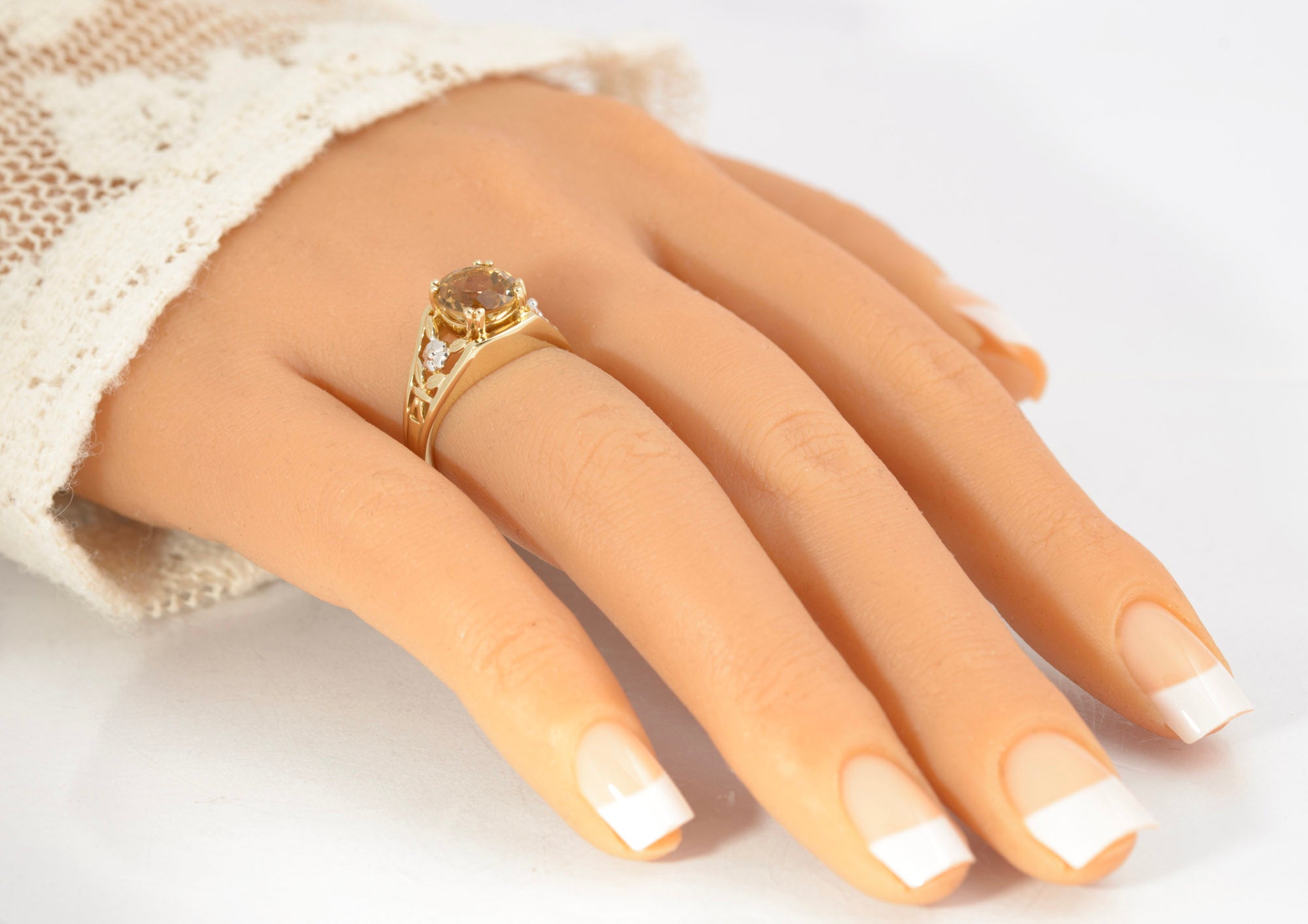 9ct Gold & Natural Citrine Gemstone Ring Pierced Shoulders Women's Size L1/2 (2874)
